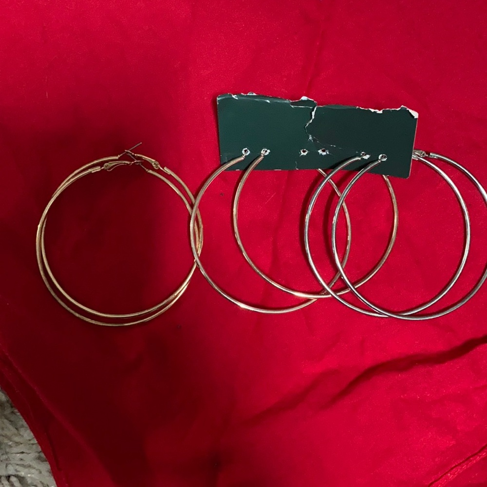 Pack of three hoop earrings - Picture 1 of 1